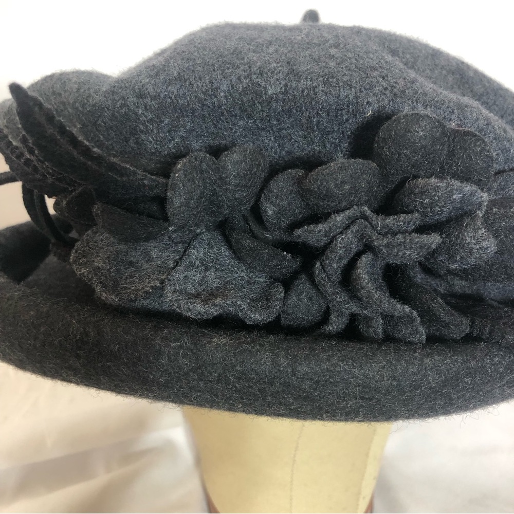 Hat - Picture 4 of 6